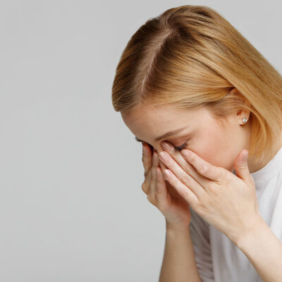 Natural Remedies to Treat Dry Eyes