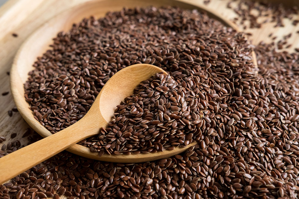 6 Superfoods to Fight Dandruff